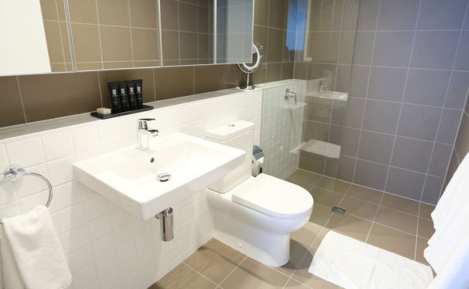 two-bedroom-executive-bathroom | Alex Perry Hotel & Apartments